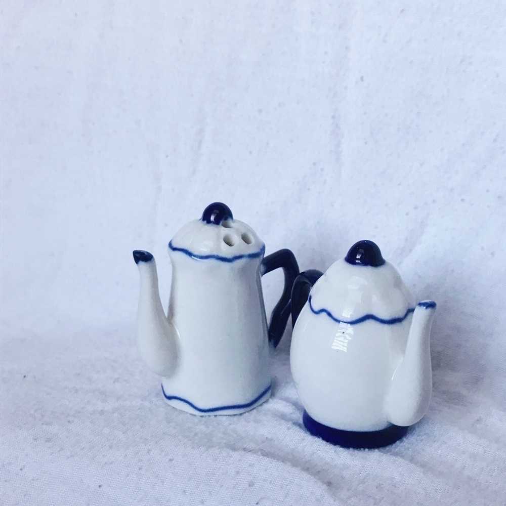 BOGO Mini Teapot Salt and Pepper Shakers
